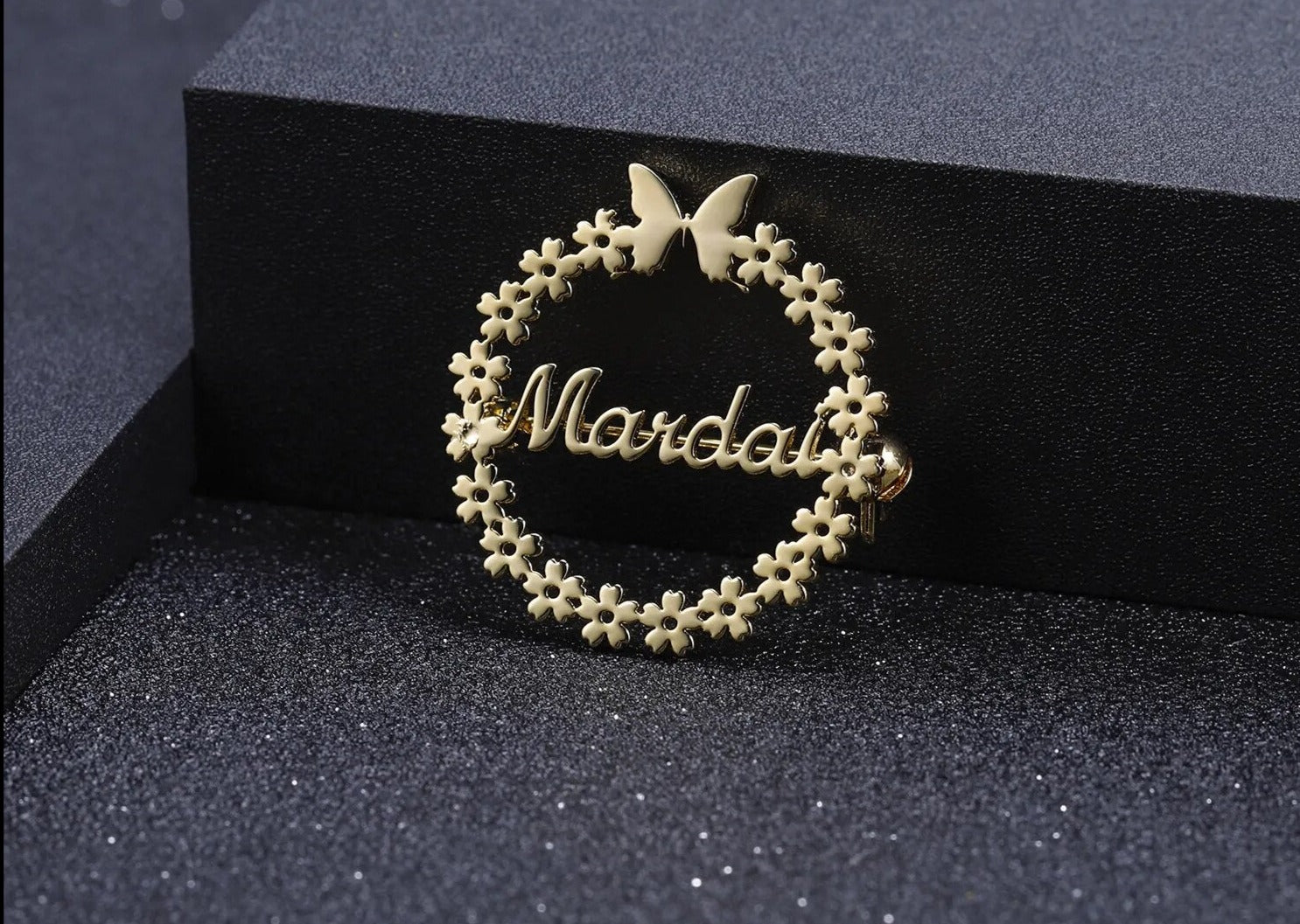 Personalized Heart Round Bracelet