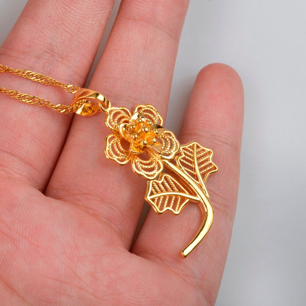 Lica Rose Pendant Neckalce - Limitless Jewellery
